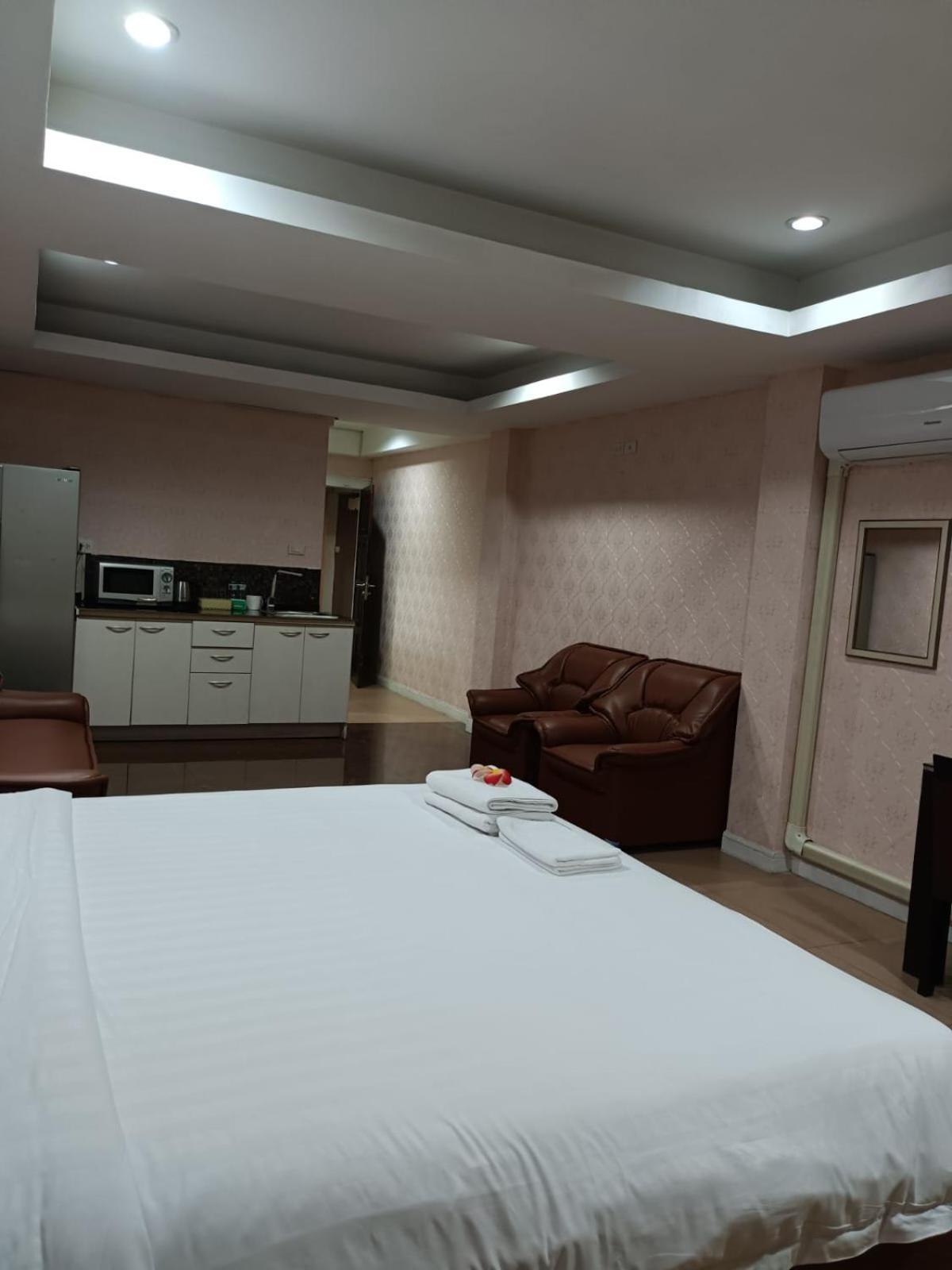 Del Mar Rooms Pattaya Exterior photo